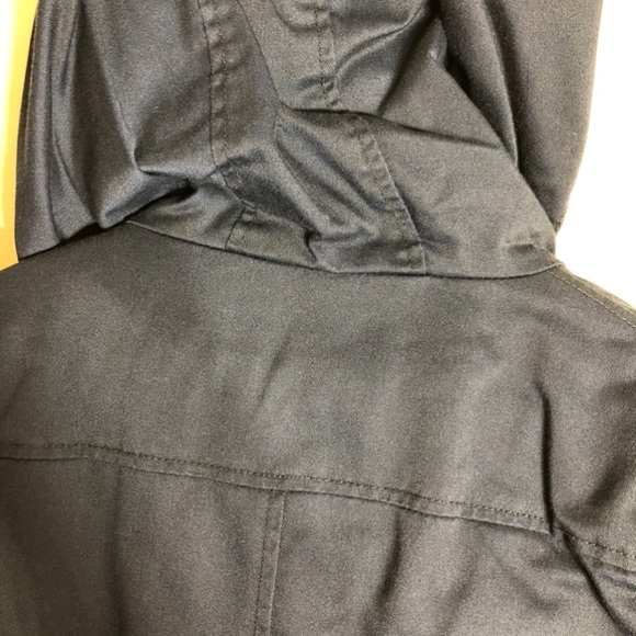 Only Never worn Jacket - Picture 4 of 7